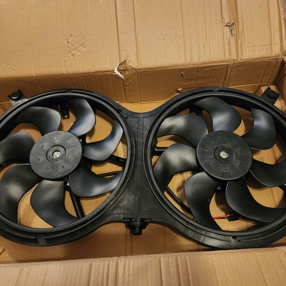 Radiator Cooling Fan Replacement For 2013-2019 Nissan Pathfinder 2014-2019 - Picture 3 of 7